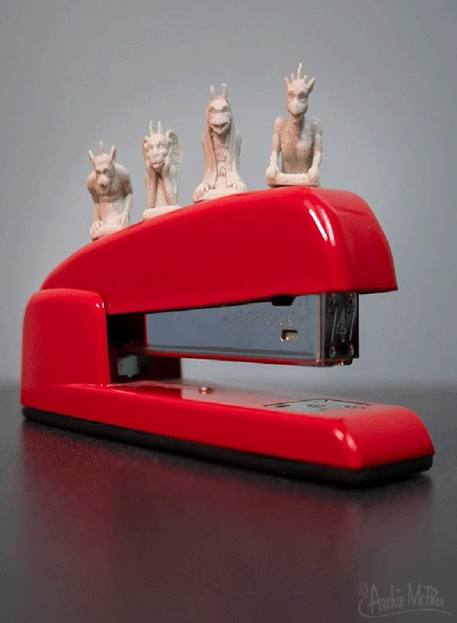 أرتشي ماكفي مجموعة من 4 مجسمات غارغويلز صغيرة من آرتشي ماكفي (رقم 12987) - Image 2